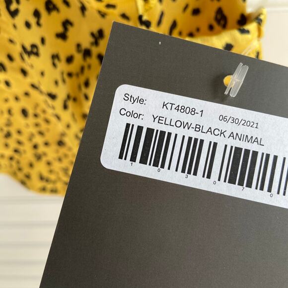 Le Lis S Yellow Cheetah Animal Print Satin Handkerchief Halter Chiffon Crop Top - Picture 6 of 6